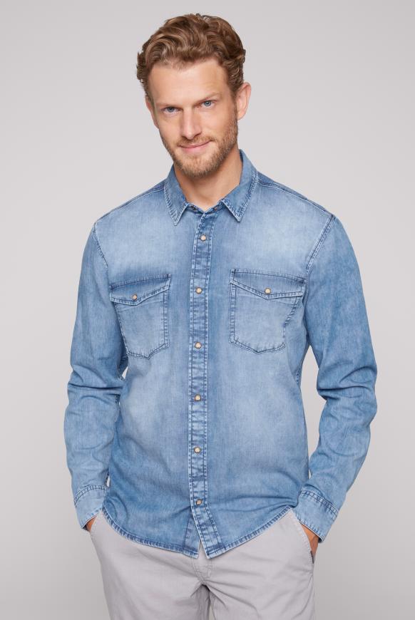 Hemd aus Denim mit Klappentaschen light blue bleached