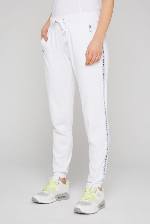 Jogginghose mit Logo-Tape an den Seiten opticwhite