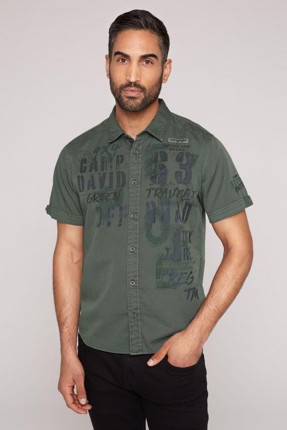 Kurzarmhemd mit Artworks und Used-Optik khaki