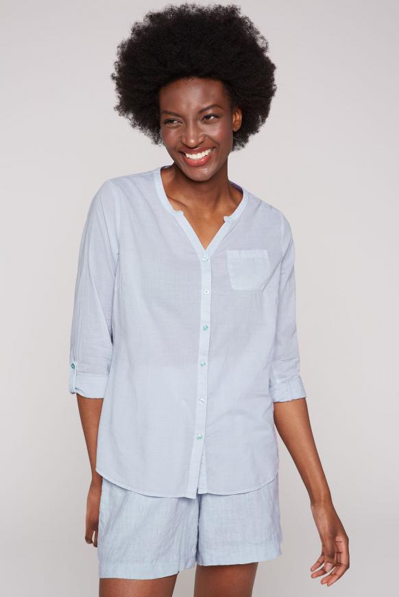 Leichte Bluse mit Brusttasche light blue