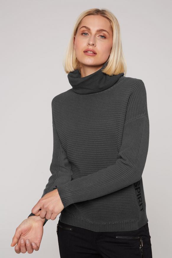 Rollkragenpullover mit Intarsien-Strick black