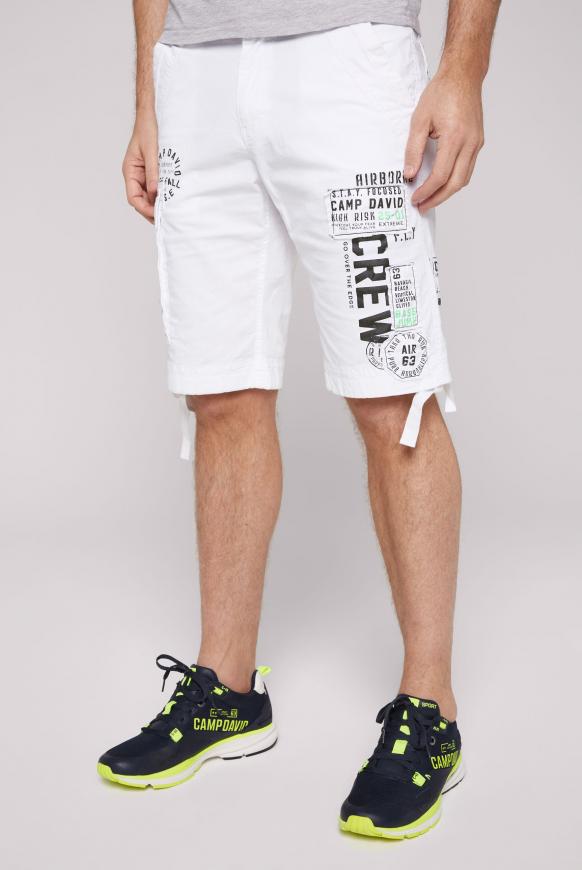 Skater Shorts mit Label-Applikationen opticwhite