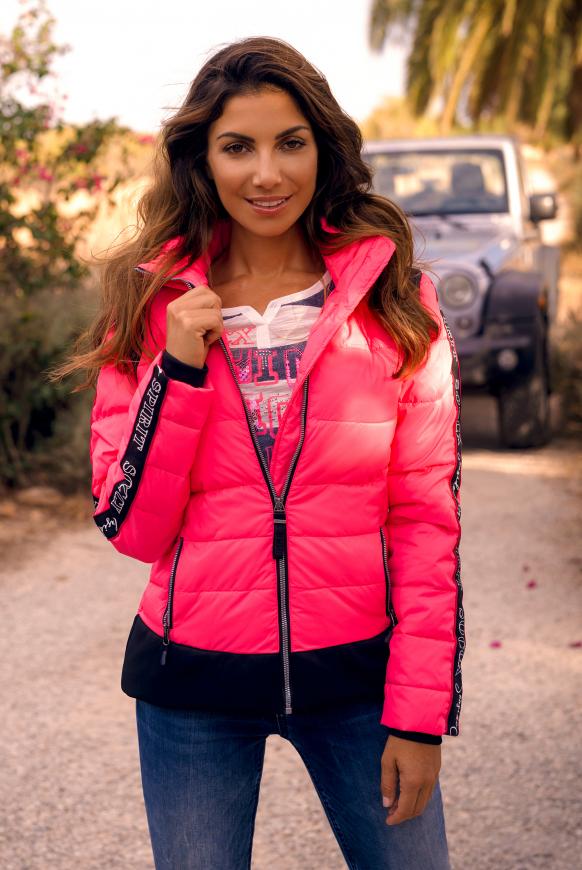 Winterjacke mit Logo-Tape und Stretchbund