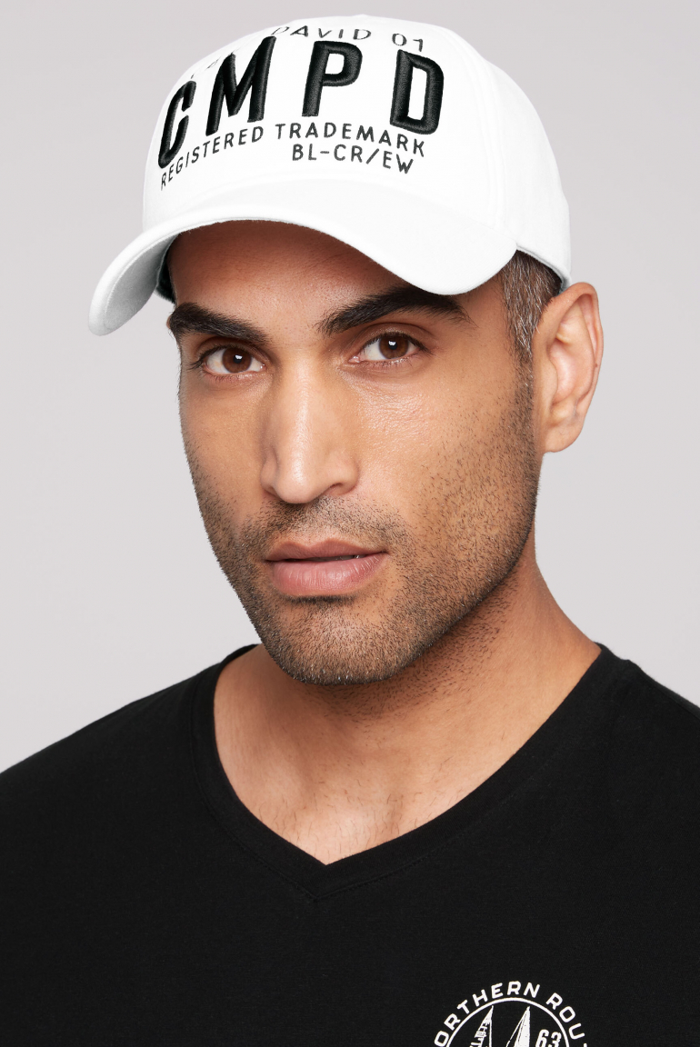Base Cap mit 3D-Stickerei opticwhite