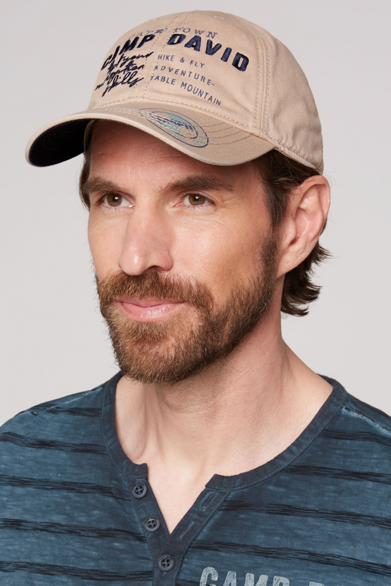 Base Cap mit Logo Artwork neutral beige