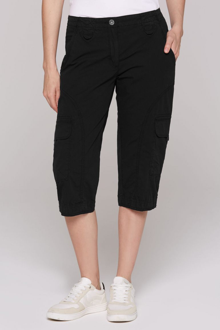 Basic Skater-Shorts mit Beintaschen black