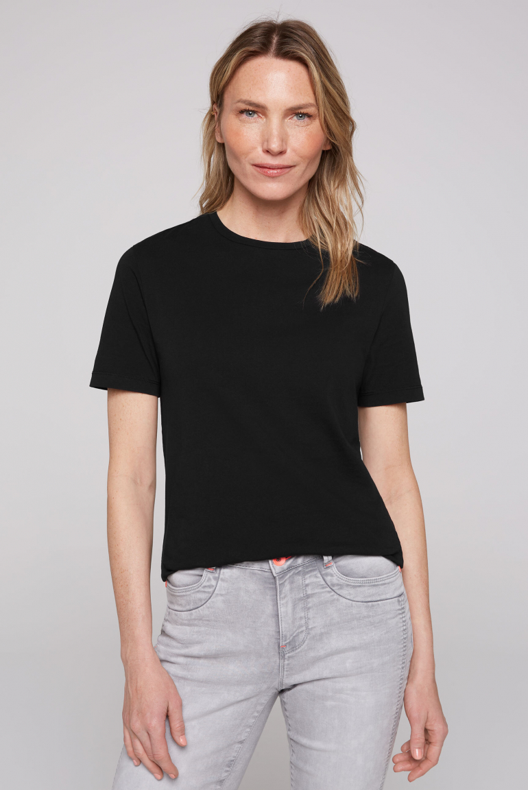 Basic T-Shirt mit Rundhalsausschnitt black