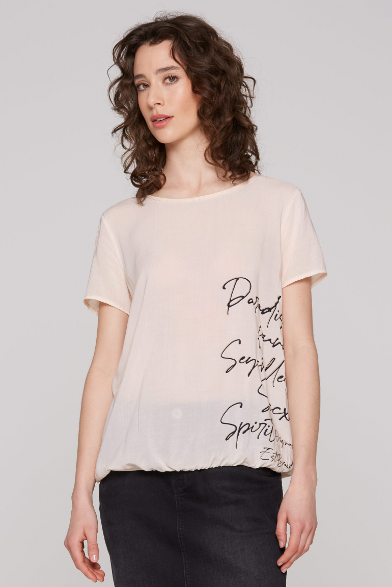 Blusenshirt mit Print und Elastiksaum milky beige