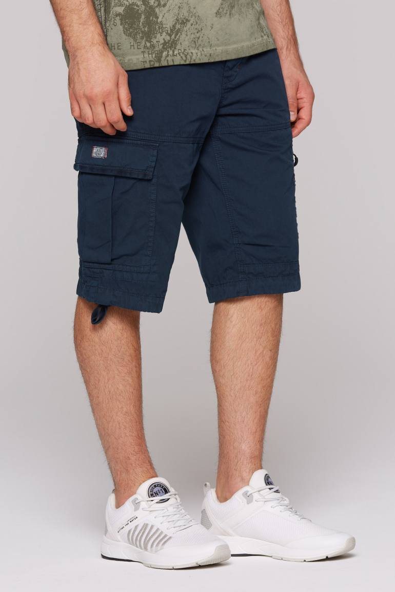 Cargo Shorts mit Beintaschen und Artwork deep water