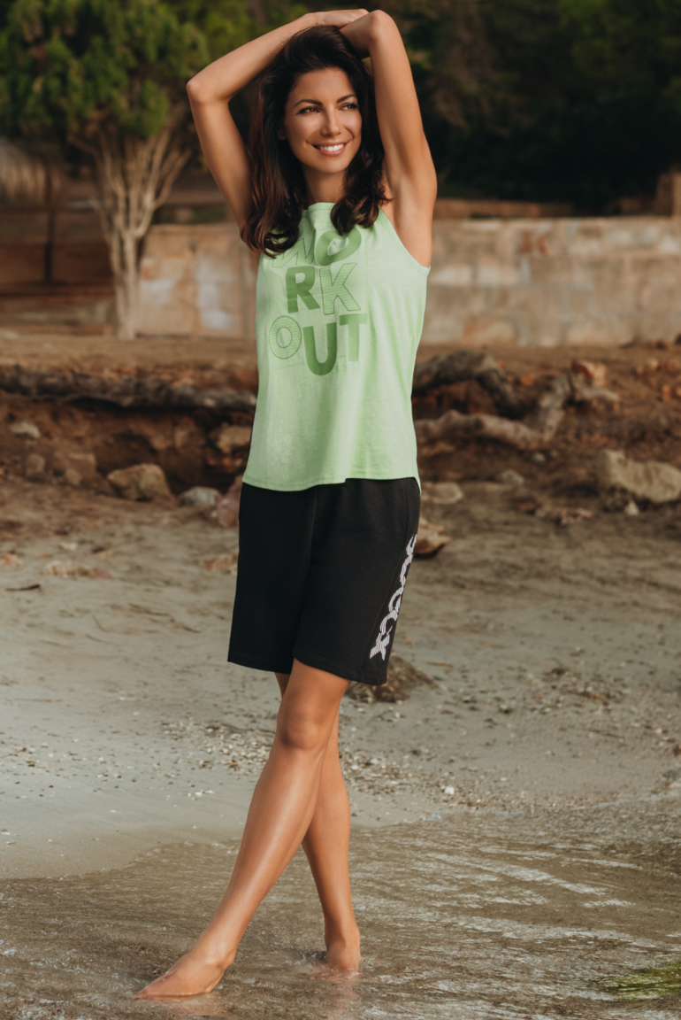 Carina City To Beach Look1