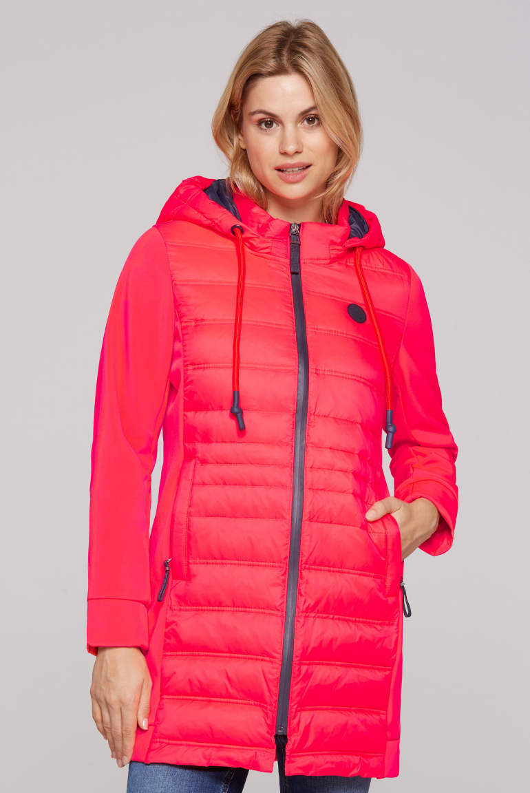Lange Softshelljacke mit Stepp-Partien flashy red