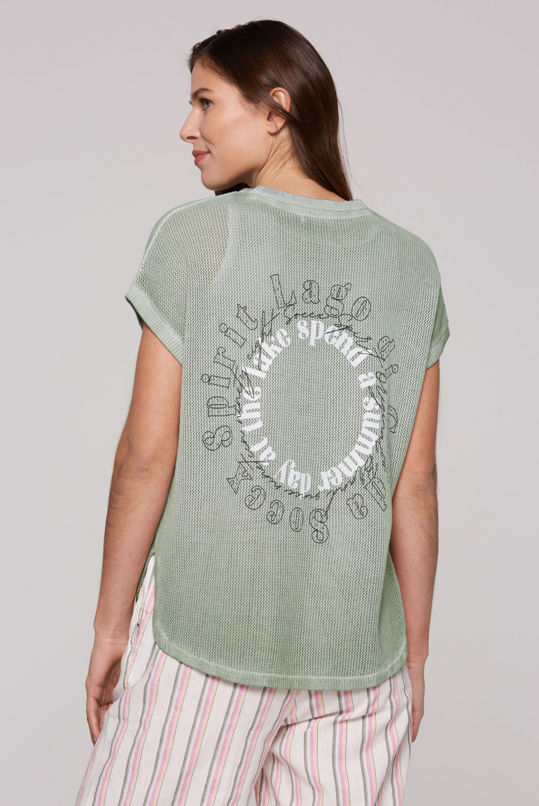 Strickshirt mit Meshstruktur und Rücken-Print faded olive