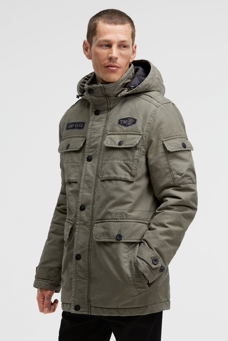 Wattierte Fieldjacket mit Klappentaschen und Kapuze vintage khaki