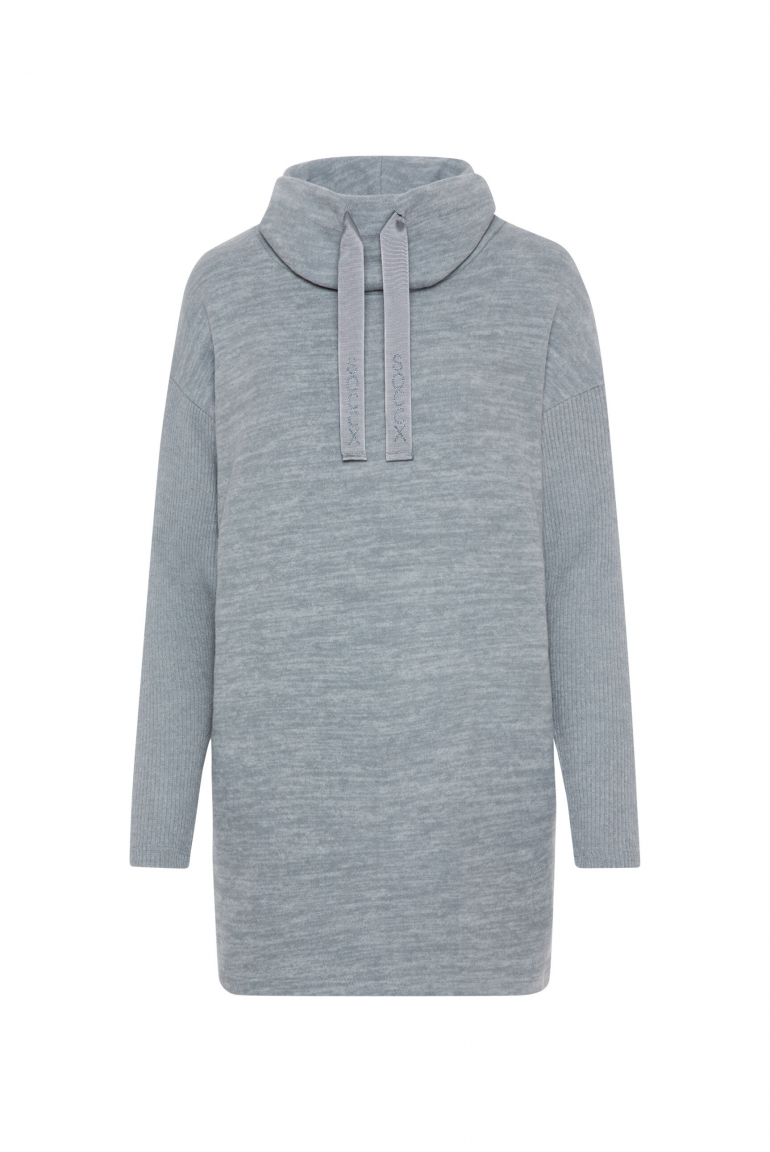 Meliertes Strickkleid mit Rollkragen cold grey melange