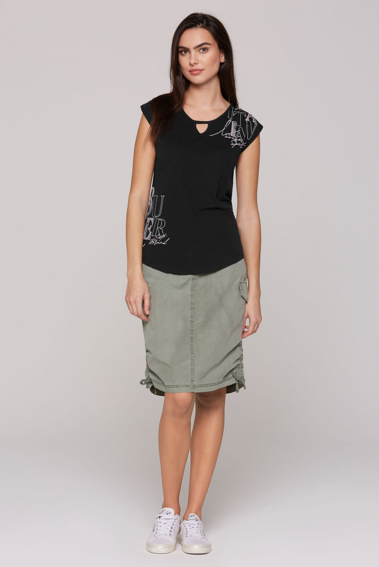 Ärmelloses Shirt mit Cut Out