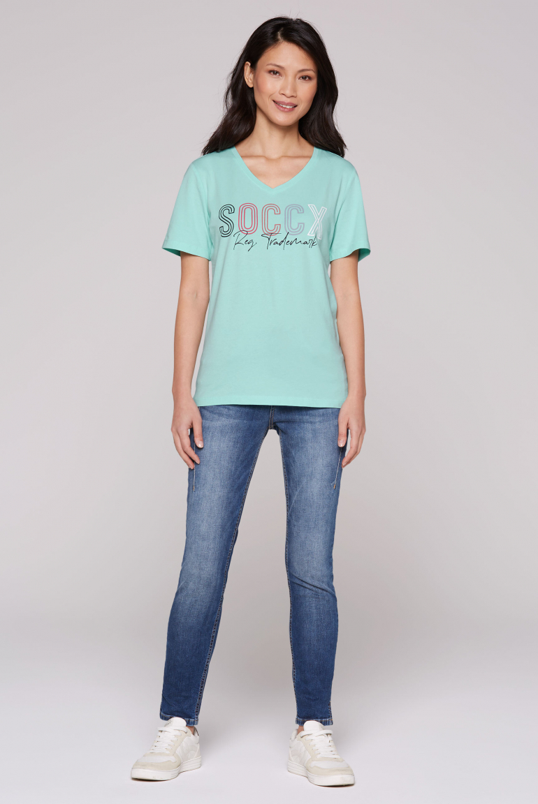 Basic T-Shirt mit V-Ausschnitt und Logo