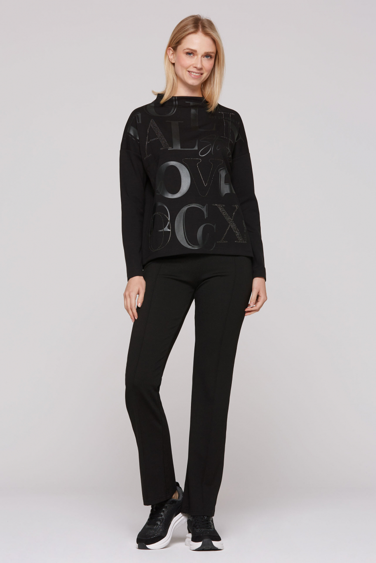 Boxy-Shirt mit XL-Wording und Schmucksteinen