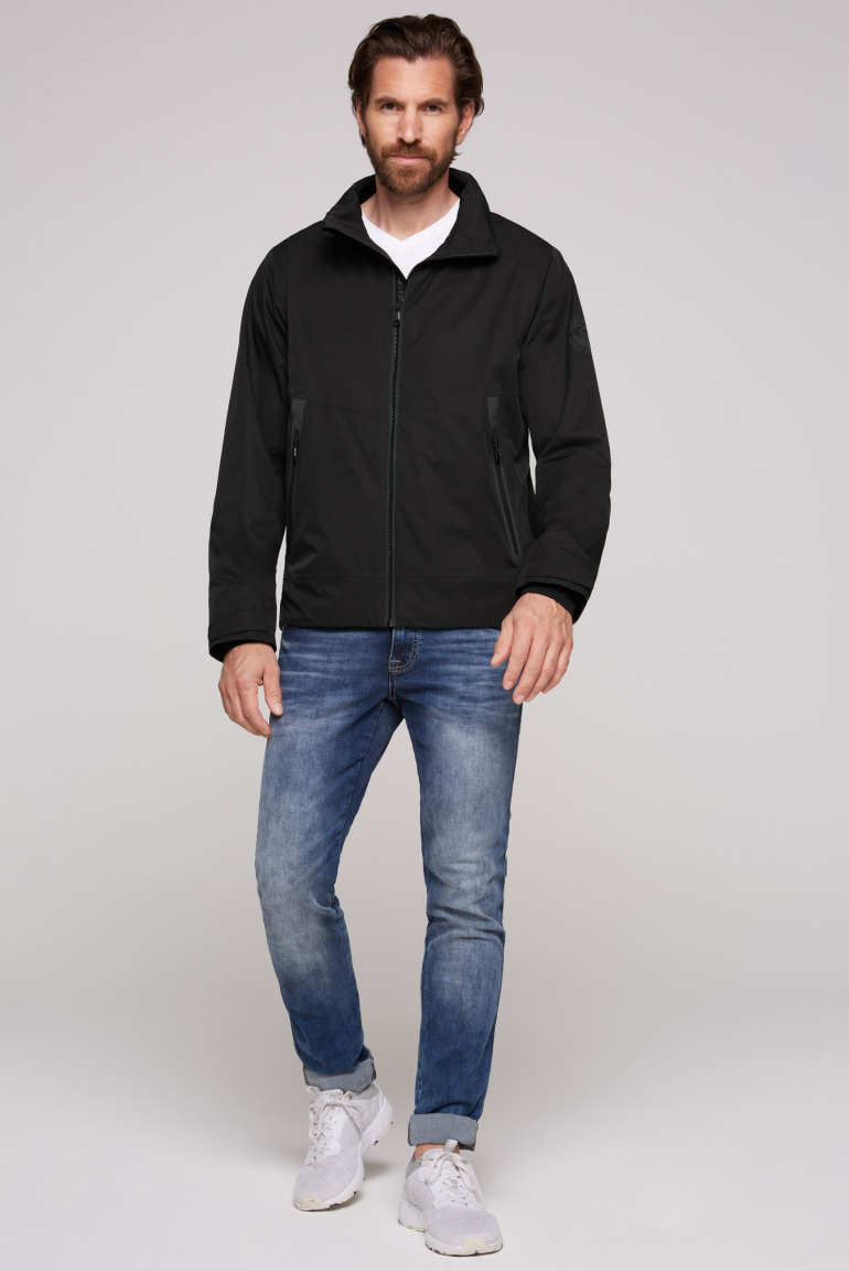 Funktionsjacke mit Kapuze und Tapes