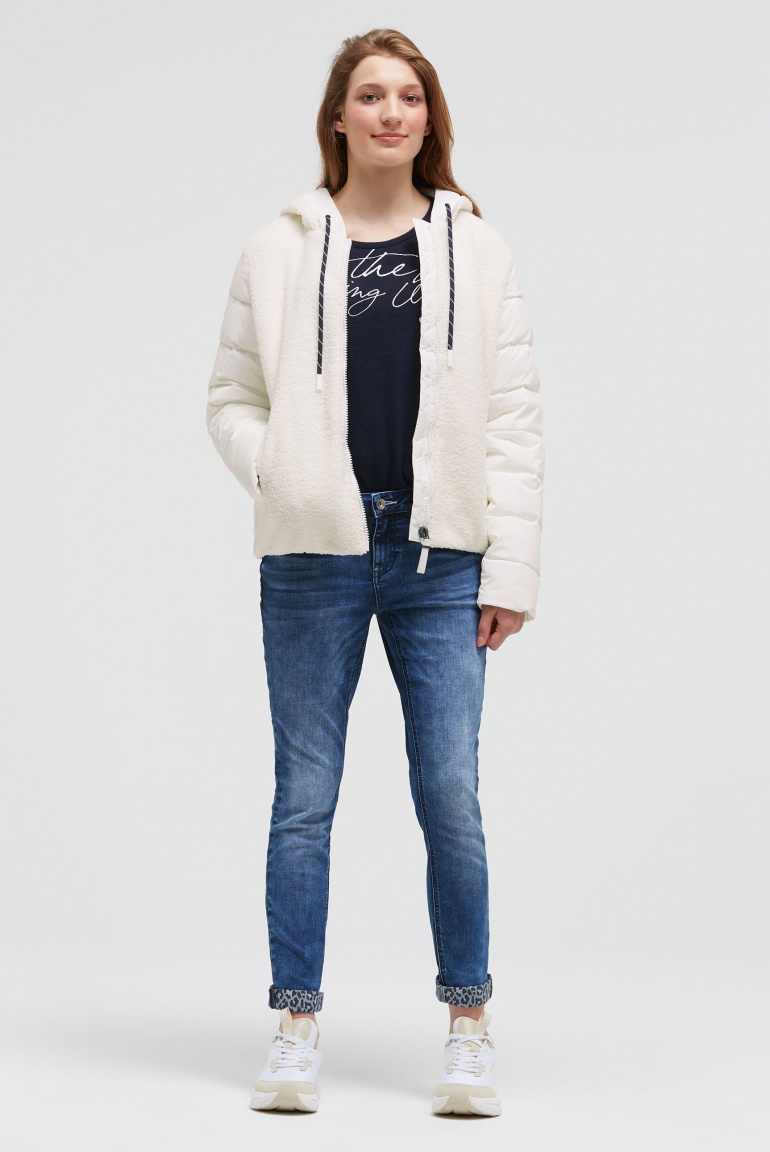 Kurzjacke im Materialmix mit Kapuze