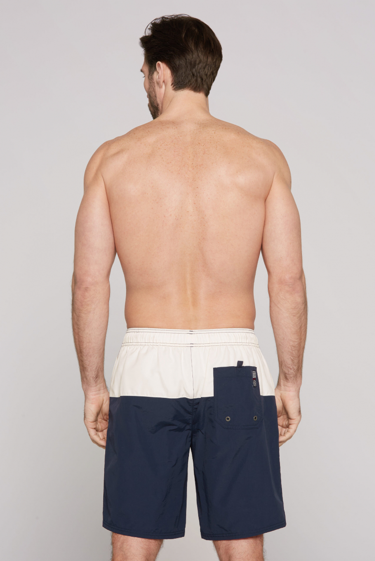 Lange Beachshorts mit Colour-Blocking