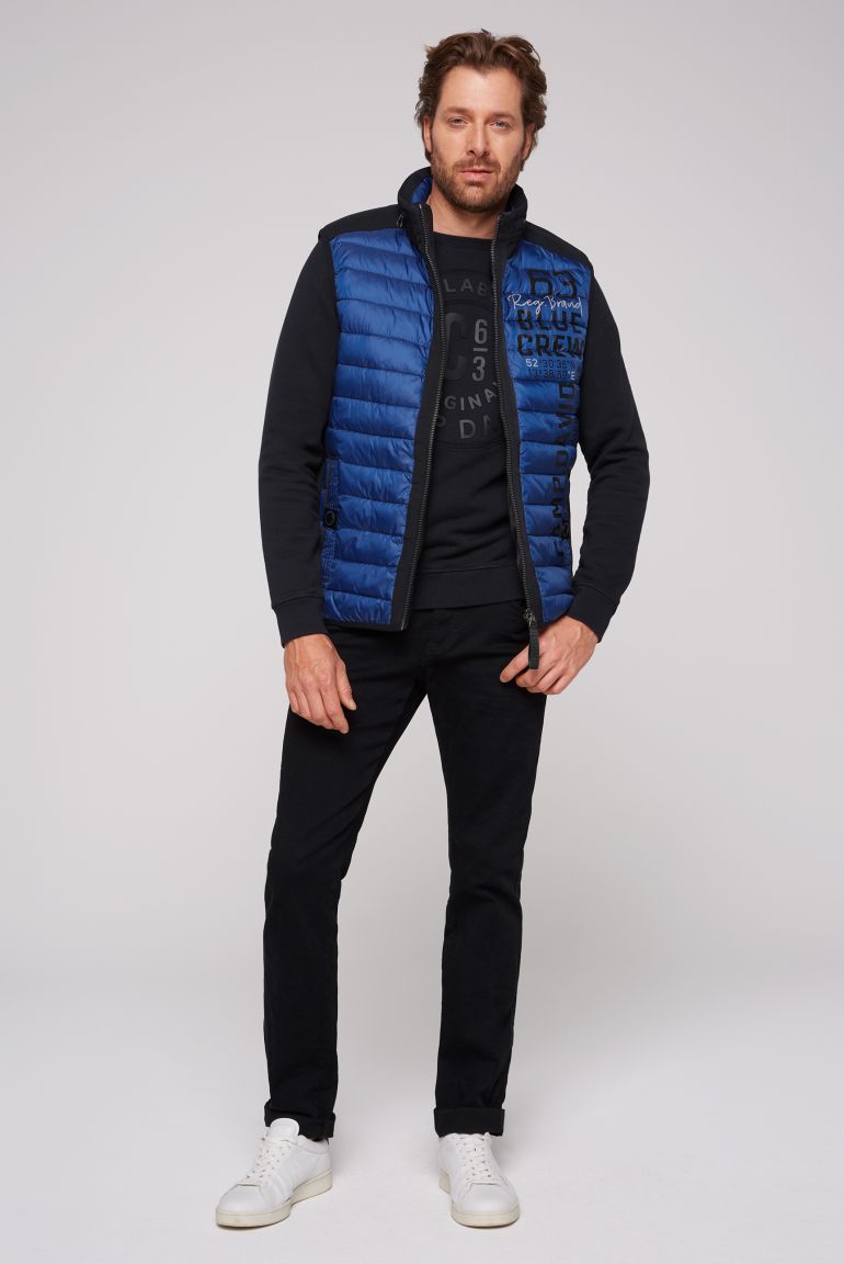 Leichte Steppweste mit Softshell-Details