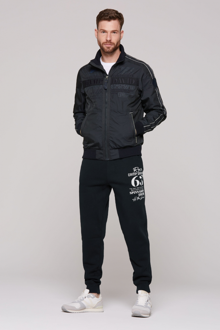 Leichter Blouson mit Tapes und Artworks