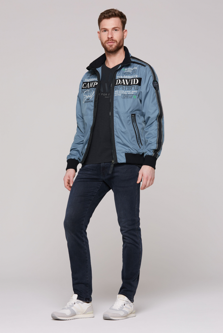 Leichter Blouson mit Tapes und Artworks