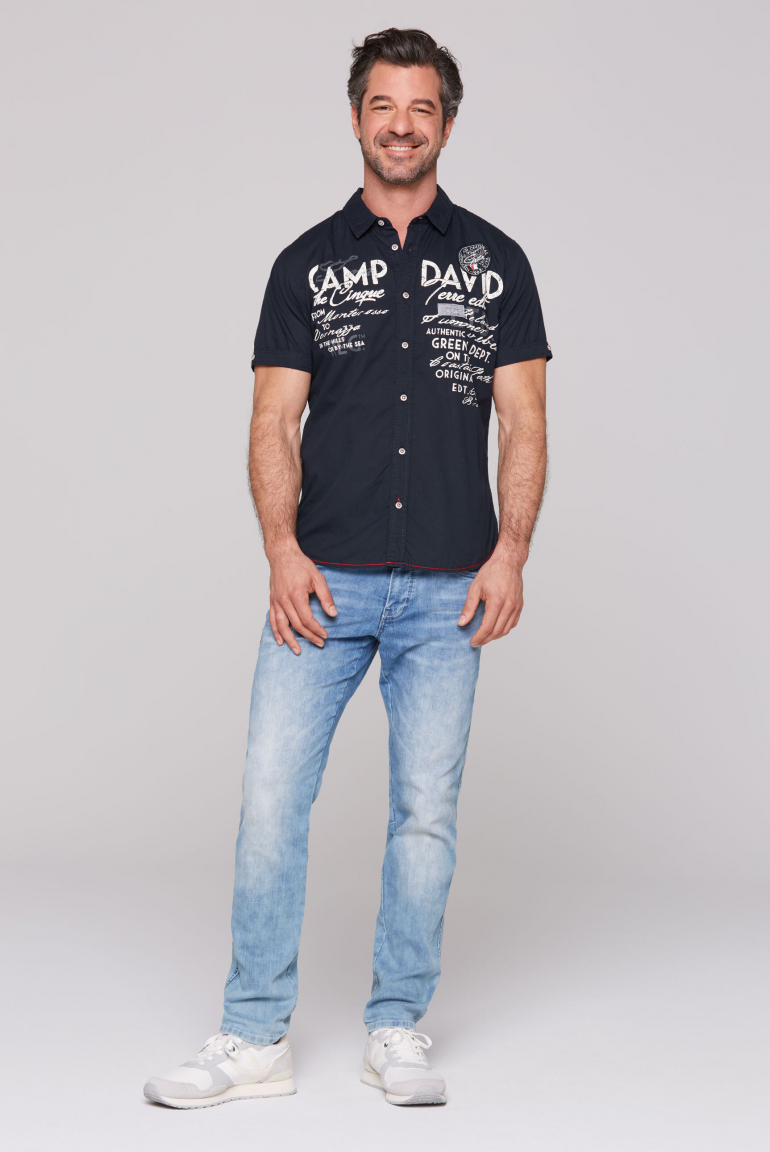 Leichtes Kurzarmhemd mit Logo Prints