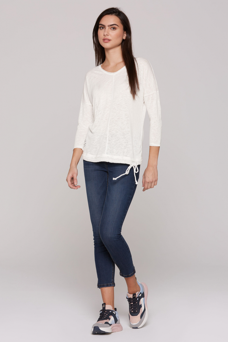 Leichtes V-Shirt mit Mesh-Details