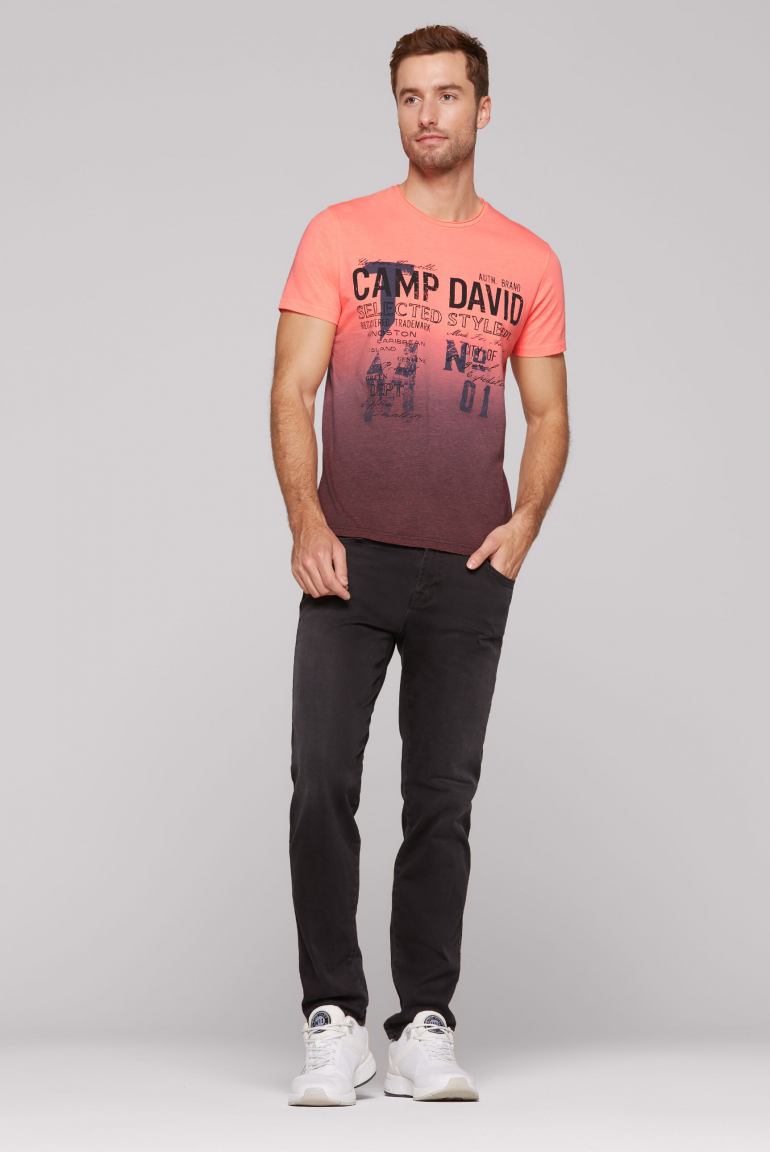 T-Shirt Dip Dye mit Used Print