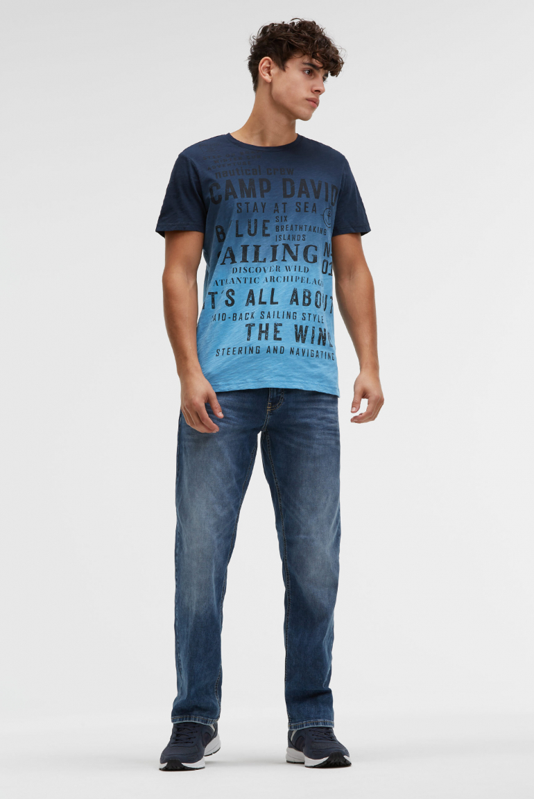 T-Shirt Dip Dye mit Wording Prints