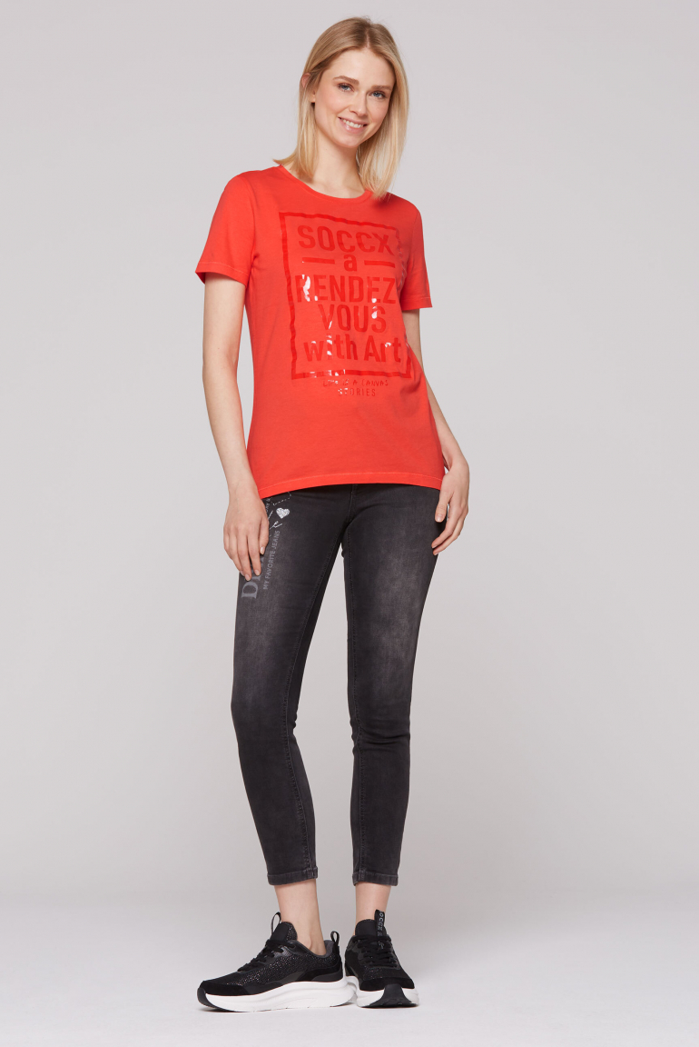T-Shirt mit Glossy Print