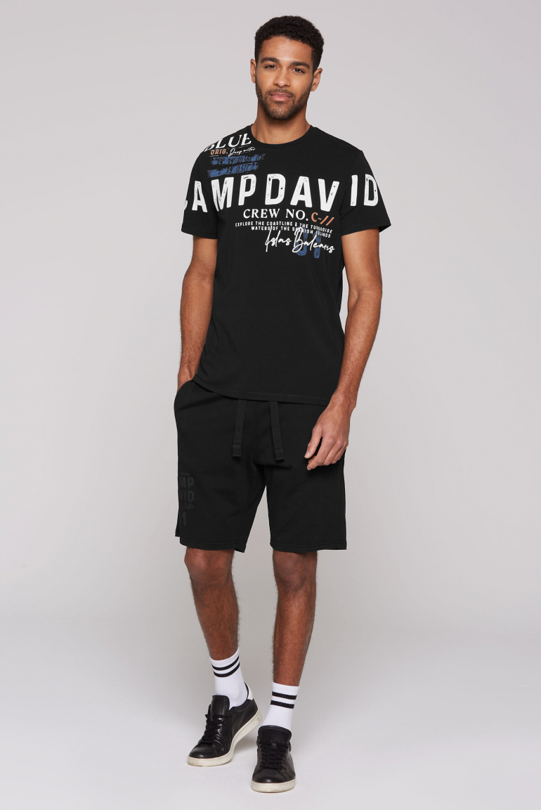 T-Shirt mit Logo-Design