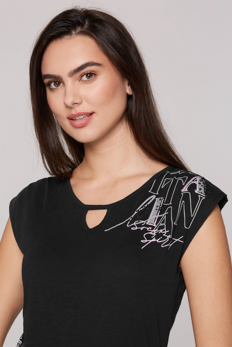 Ärmelloses Shirt mit Cut Out