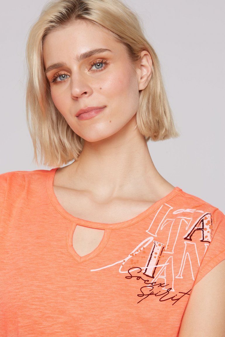 Ärmelloses Shirt mit Cut Out