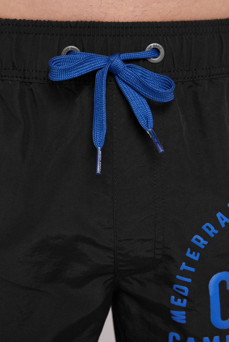 Badeshorts mit Logo Print