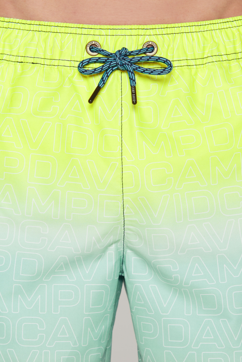 Beachbermuda mit Farbverlauf und All Over Print
