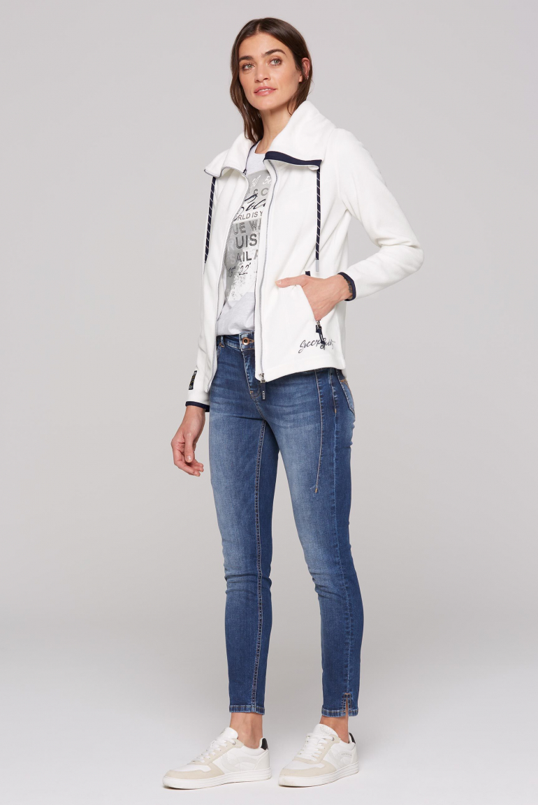 Fleecejacke mit hohem Kragen und Rücken-Print