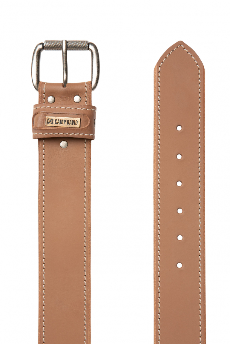 Gürtel aus Leder mit Kontrastnaht und Logo-Plakette