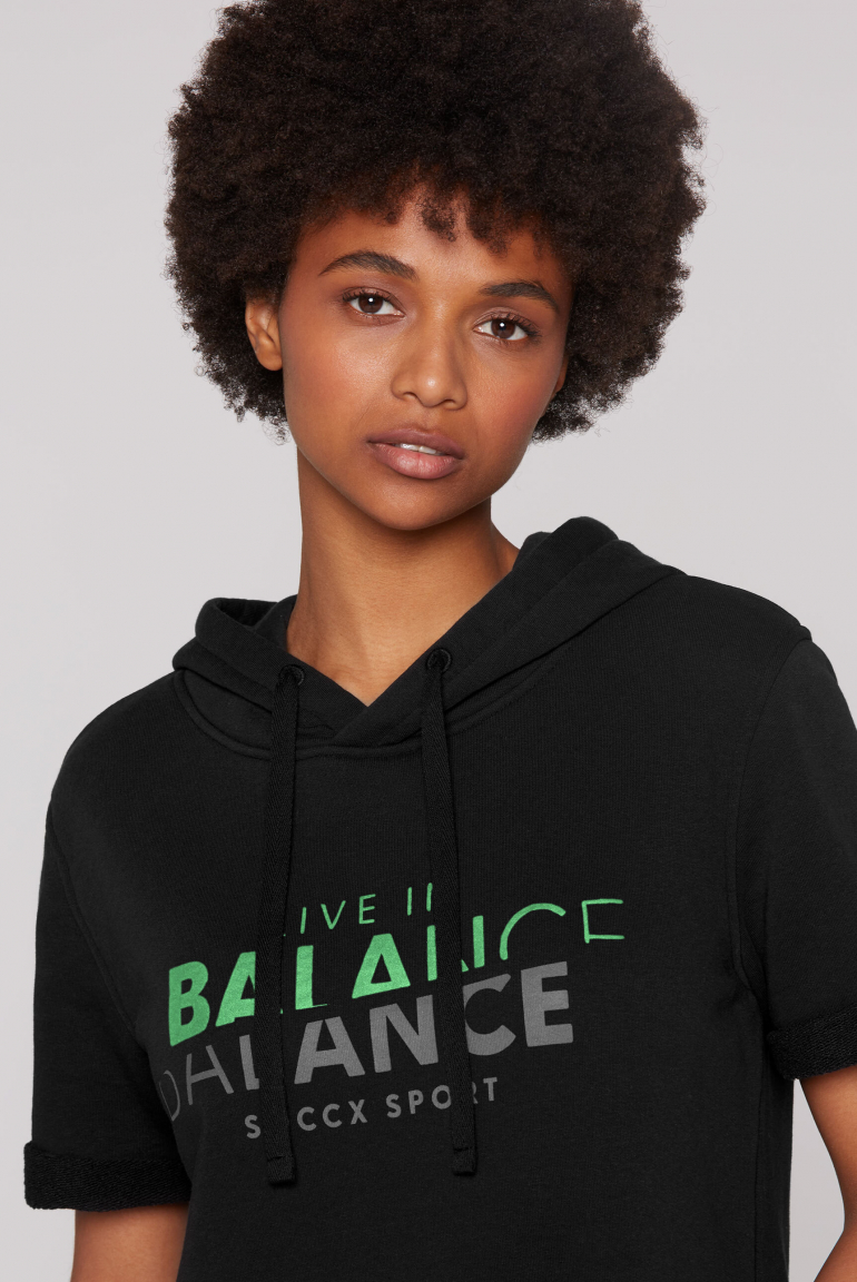 Kurzes Hoodie-Kleid mit Logo Prints