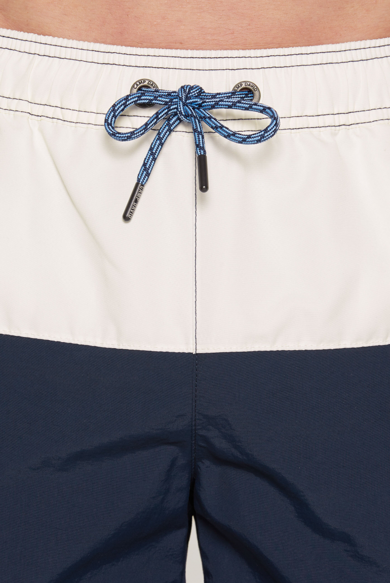 Lange Beachshorts mit Colour-Blocking