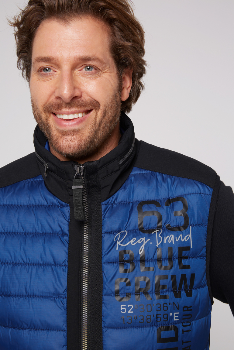 Leichte Steppweste mit Softshell-Details