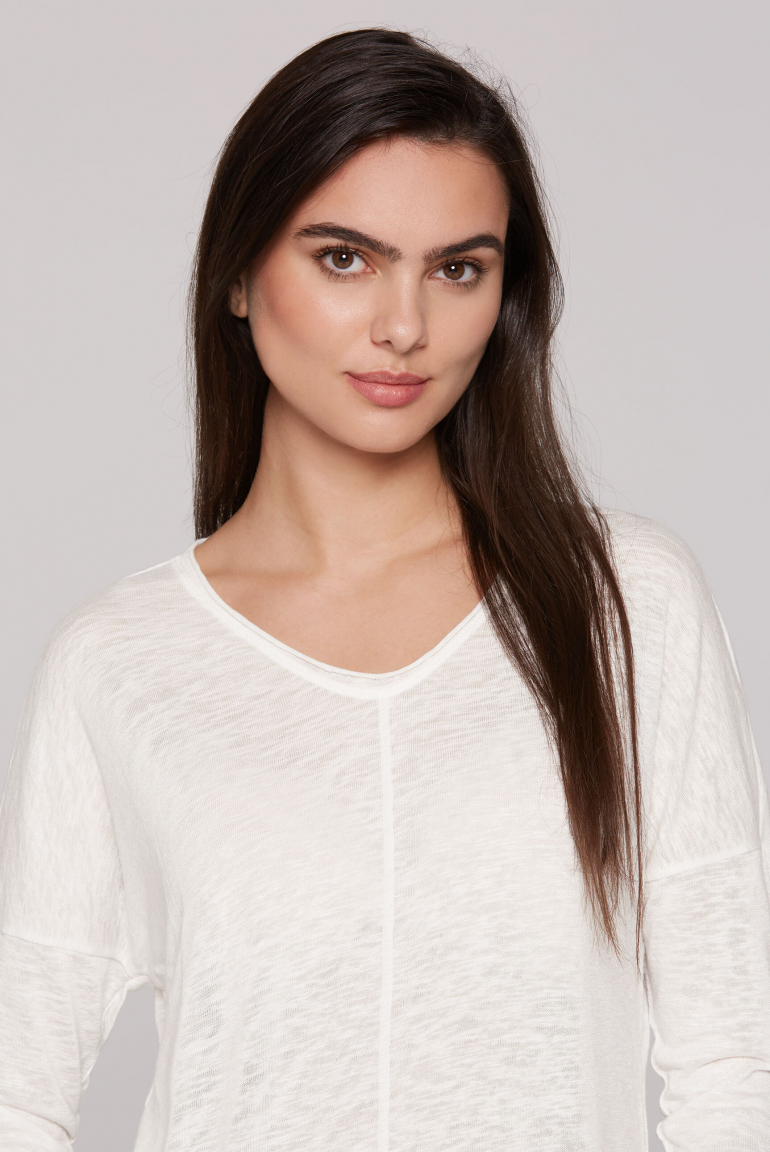 Leichtes V-Shirt mit Mesh-Details