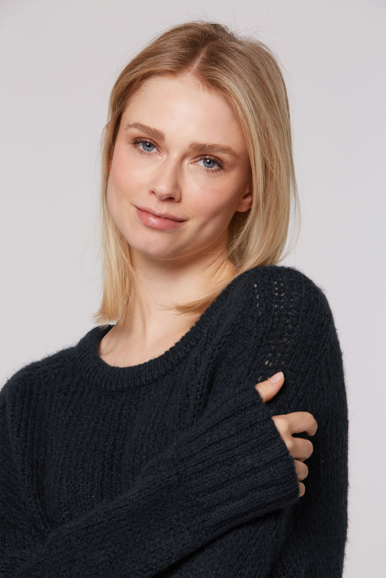 Oversized Pullover Loose Knit