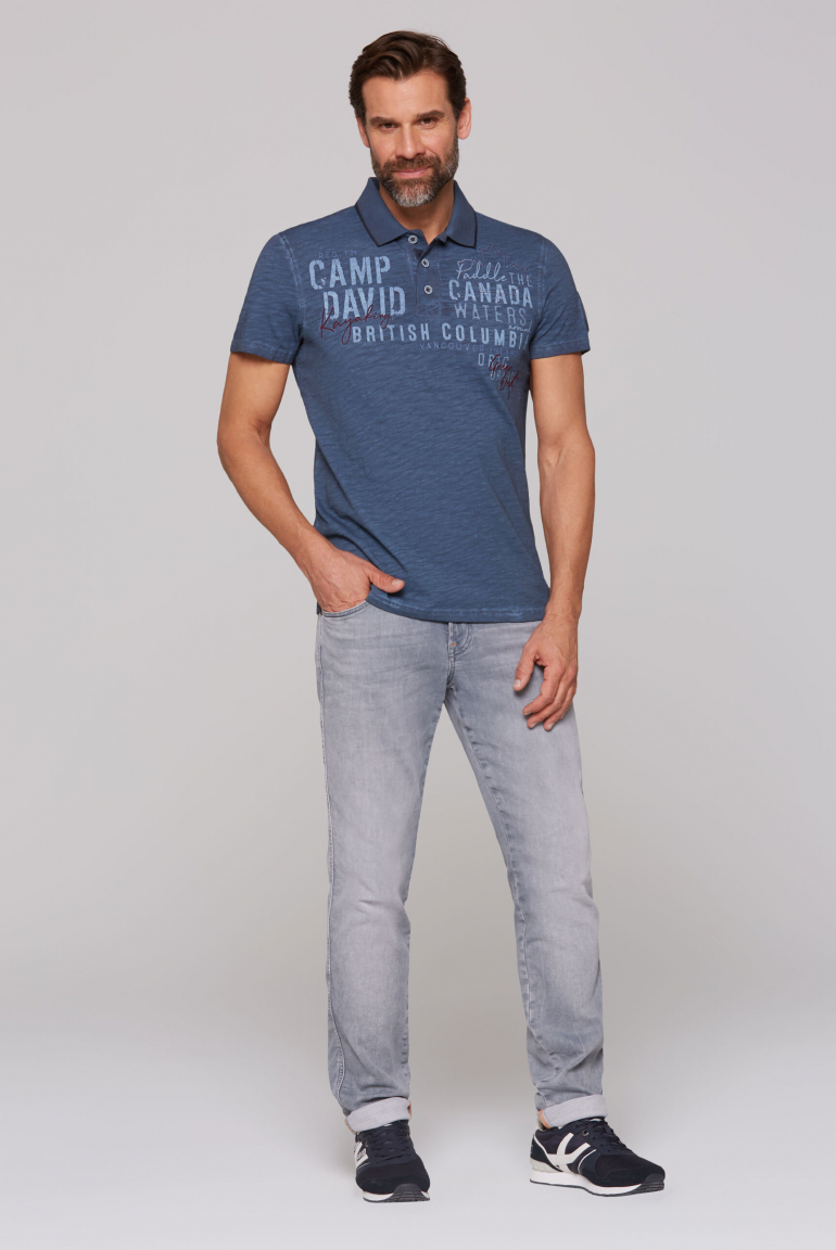 Poloshirt mit Label-Applikationen