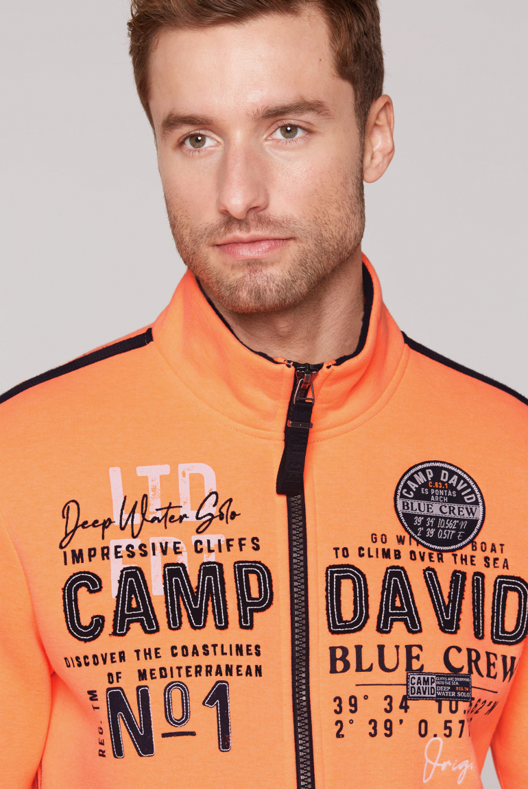 Sweatjacke mit Logo-Applikationen