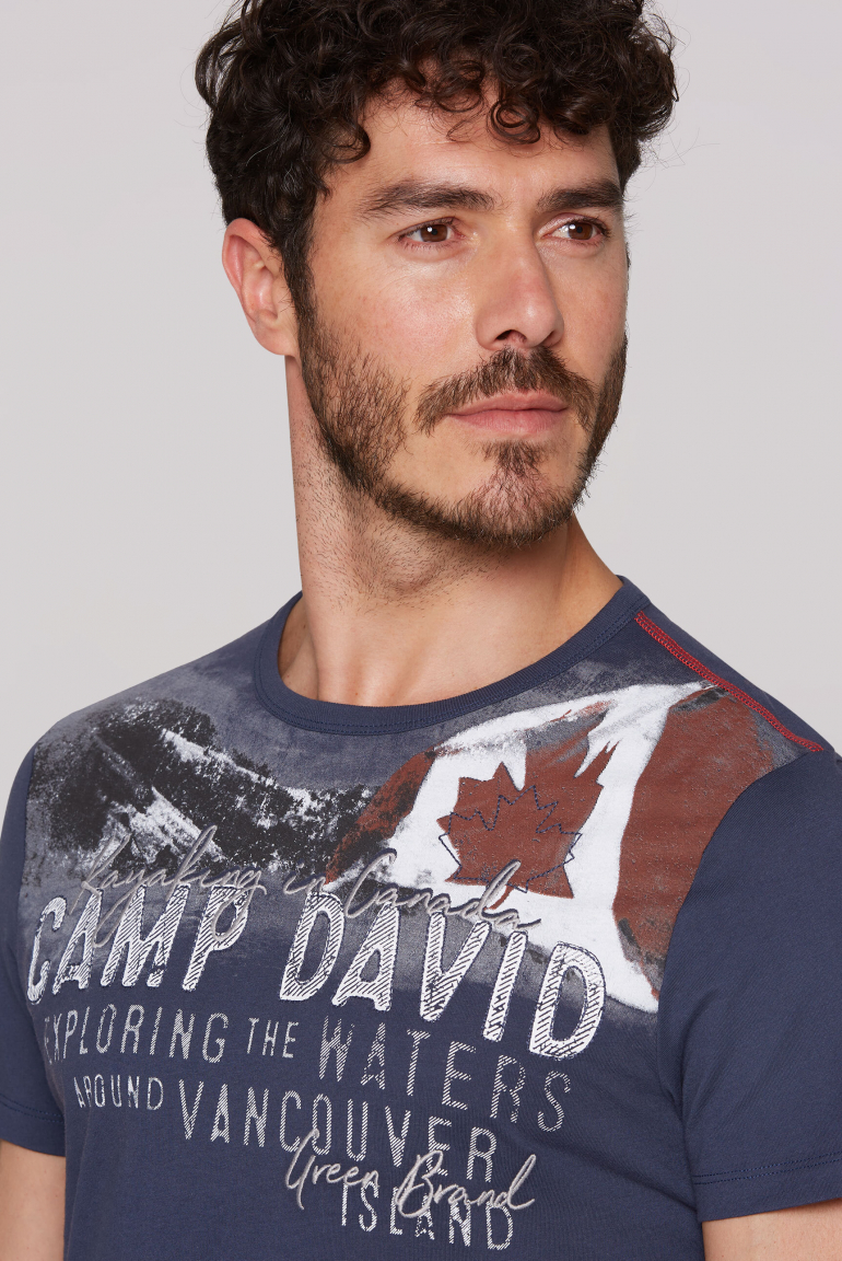 T-Shirt mit Photoprint und Stickereien