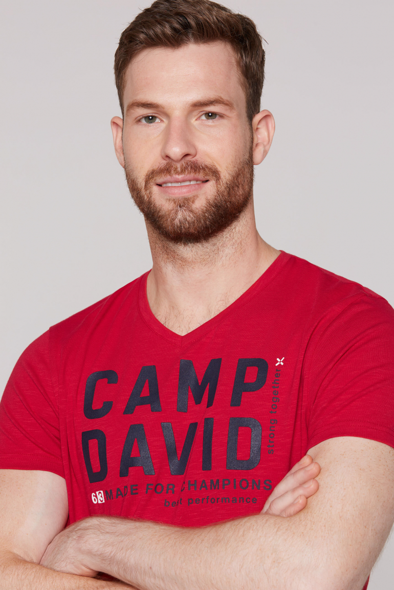 T-Shirt mit V-Neck und Rubber Prints