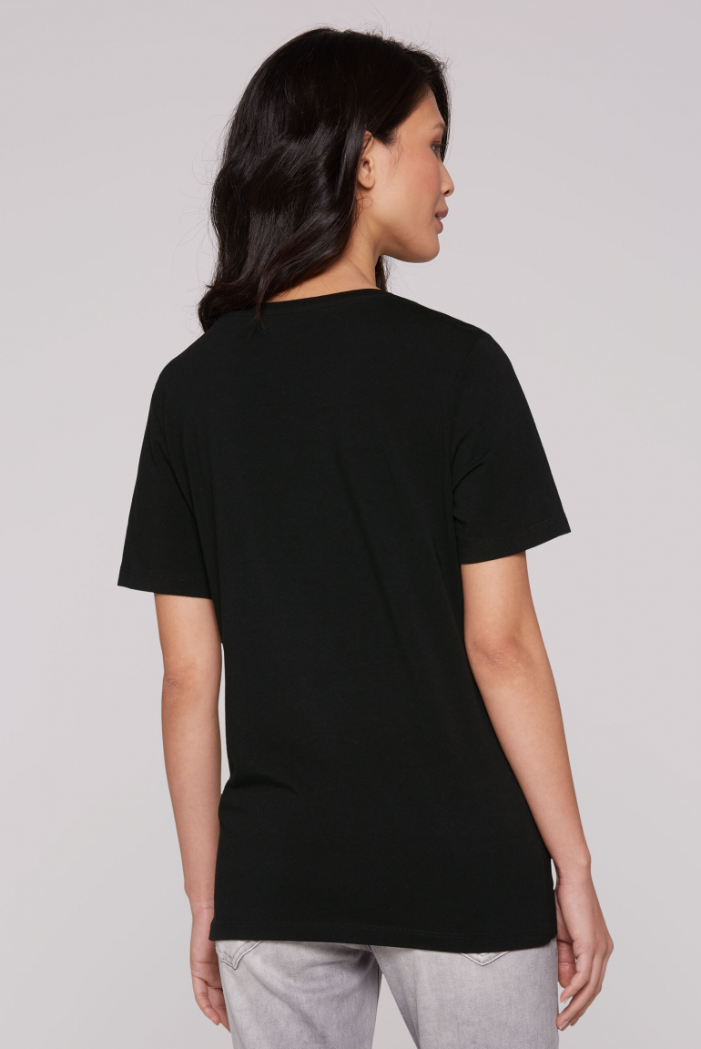 Basic T-Shirt mit Rundhalsausschnitt und Logo