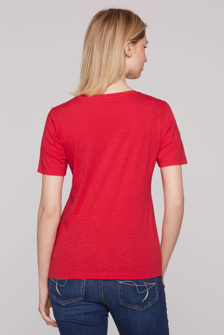 Basic T-Shirt mit V-Ausschnitt und Logo